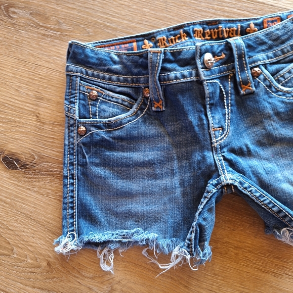 ☆Rock Revival Shorts☆ - Picture 2 of 12